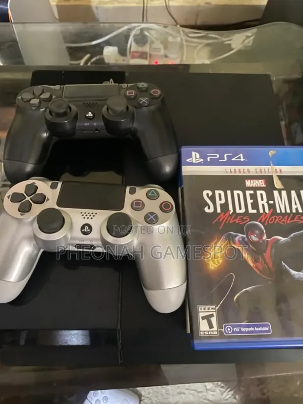 PS4 Standard Console - 1