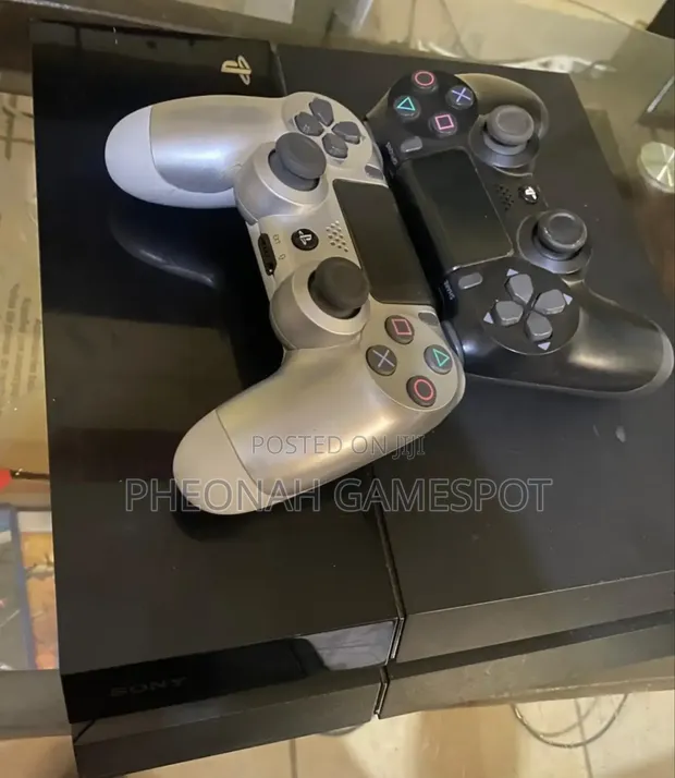 PS4 Standard Console - 1