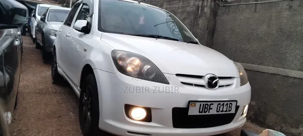 Mazda Demio 2005 White - 1