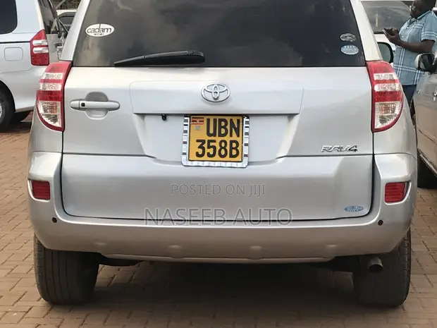 Toyota RAV4 2009 Silver - 1