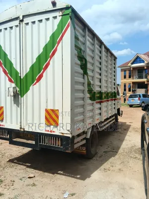 Isuzu Box Body Truck