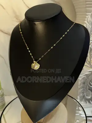 Gold Open-Shell Necklace