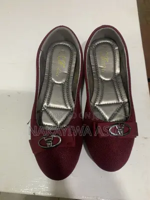 Clowse Women's Black Leather Pumps - Brand New