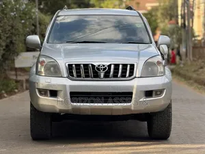 Toyota Land Cruiser Prado 2.7 5dr 2004 Gray