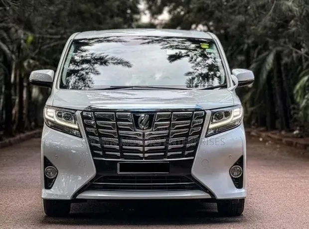 Toyota Alphard 2.5 Petrol AWD 2017 White - 1