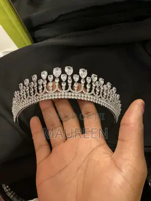 Luxury Silver Crystal Teardrop Bridal Crown
