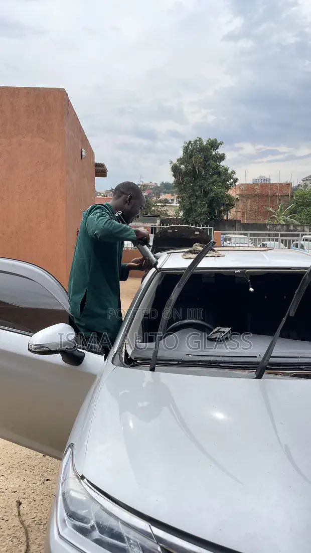 Windscreen Cleaner - Brand New - 1