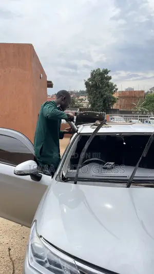 Windscreen Cleaner - Brand New