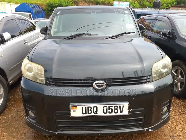Toyota Corolla Rumion Hatchback 1.5 FWD 2010 Black - 1