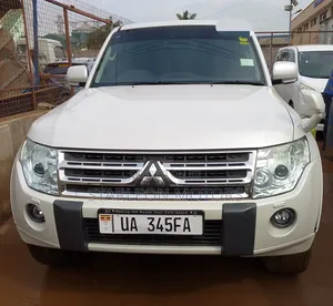 Mitsubishi Pajero 3.2 Di-DC GLS 2011 White