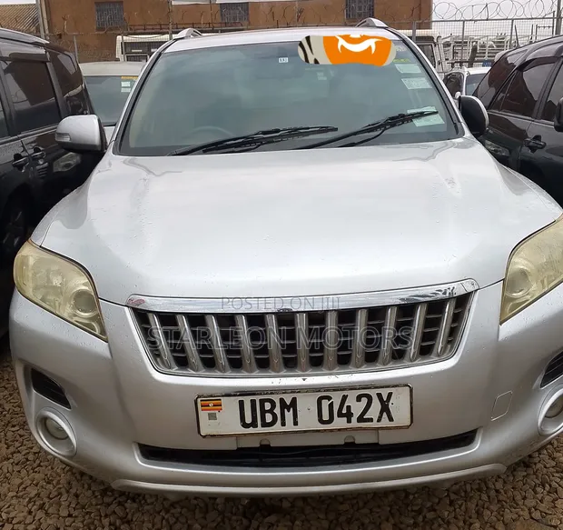 Toyota Vanguard 2009 Silver - 1