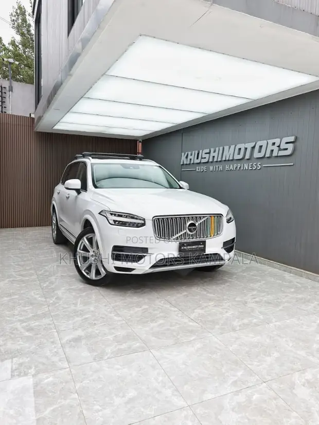 Volvo XC90 2017 Plug-in Hybrid - 1