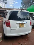 Toyota Ractis 1.3 FWD 2006 White - 4
