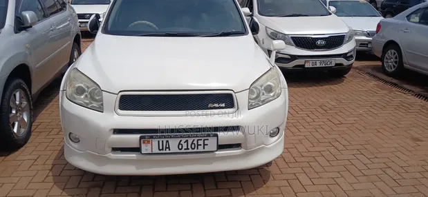 Toyota RAV4 2008 White - 1