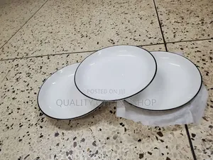 12-Piece White Ceramic Dinner Plates