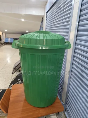 100 Litre Plastic Bucket with Lid and Handle