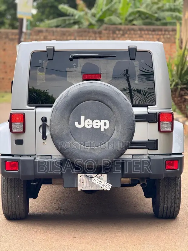 Jeep Wrangler Sport 4x4 2018 Silver - 1
