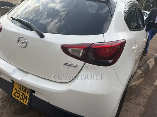 Mazda Demio 2014 White - 1