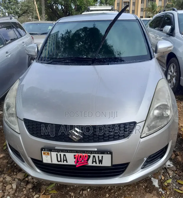 Suzuki Swift 2012 Silver - 1