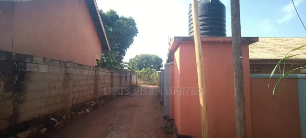 Private Mailo Land for Sale, Bweya Kitende Entebbe Road - 1