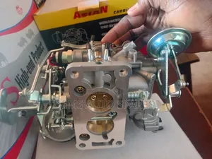 Toyota 3Y Carburetor - Brand New