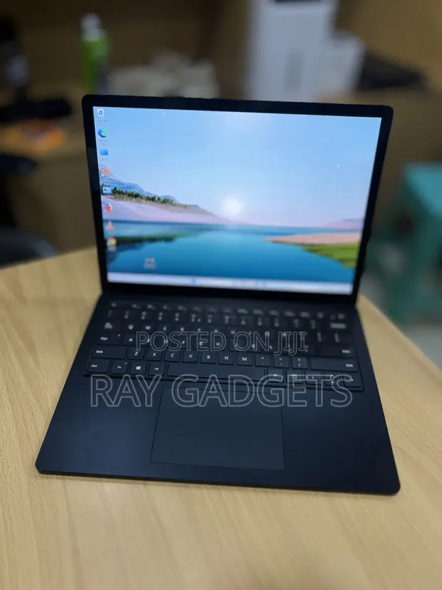 Microsoft Surface Laptop 4 14" Intel Core i7 16GB RAM 512GB SSD - 1