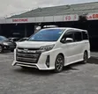 Toyota Noah 2017 White - 3