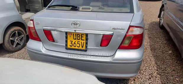 Toyota Premio 2004 Silver - 1