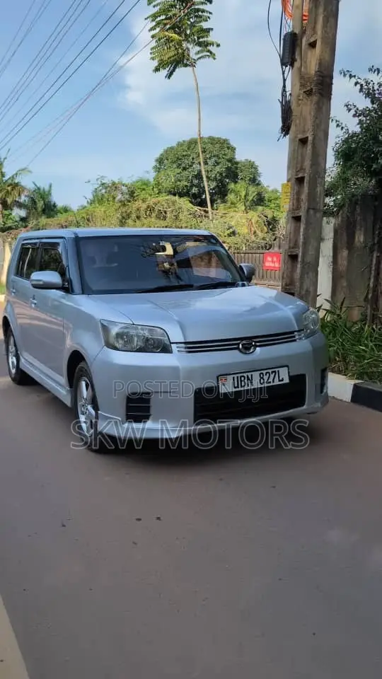 Toyota Corolla Rumion 2009 Silver - 1