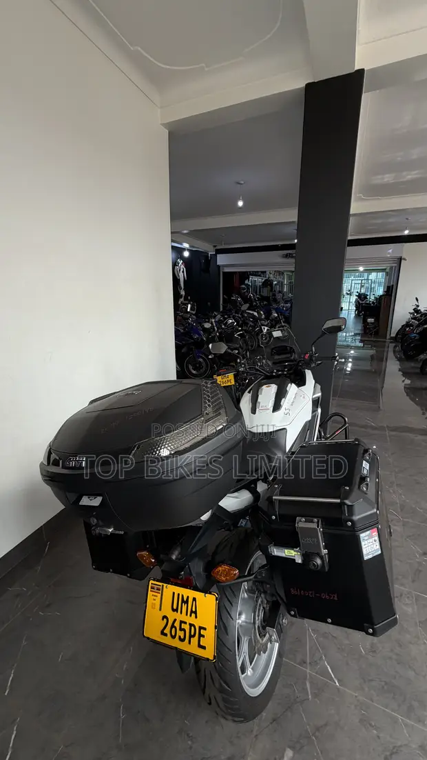 Honda NC700X 2020 White - 1