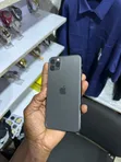 Apple iPhone 11 Pro Max 64GB Black - 4