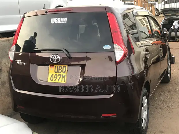 Toyota Passo Sette 2008 Maroon - 1