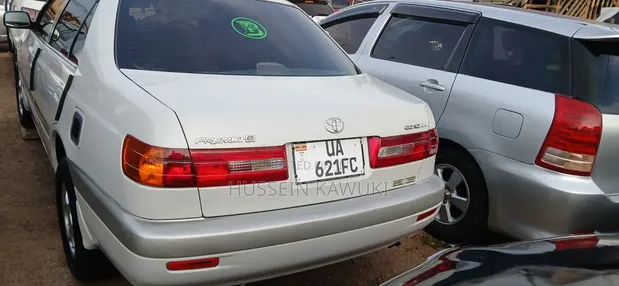 Toyota Premio 2001 White - 1