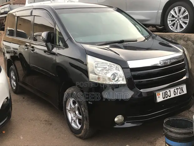 Toyota Noah 2008 Black - 1