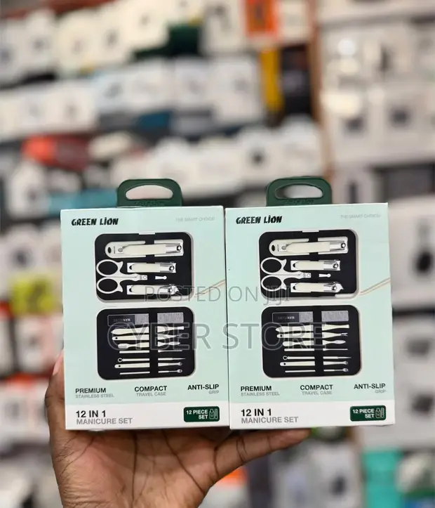 Green Lion 12-in-1 Manicure Set - 1