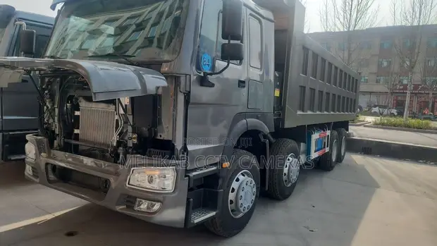 Sinotruk HOWO 371 Dump Truck - 1