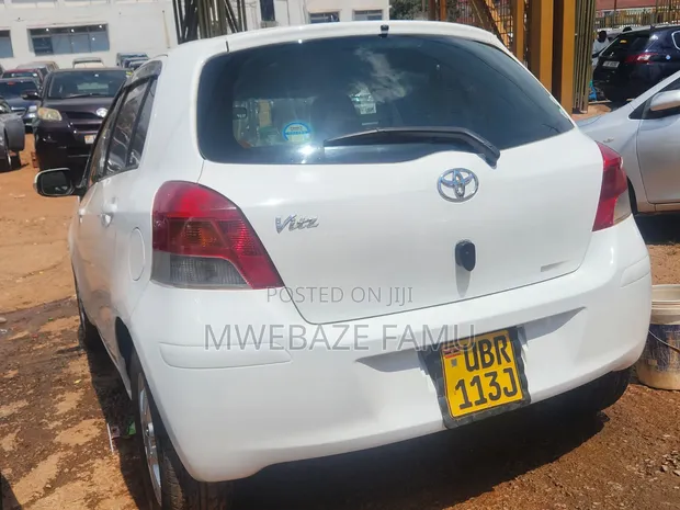 Toyota Vitz 2008 White - 1