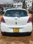 Toyota Vitz 2008 White - 2
