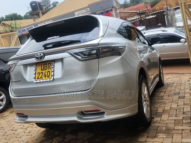 Toyota Harrier 2015 Silver - 1