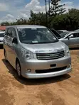 Toyota Noah 2.0 143hp AWD (7 Seater) 2013 Silver - 3