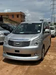 Toyota Noah 2.0 143hp AWD (7 Seater) 2013 Silver - 4