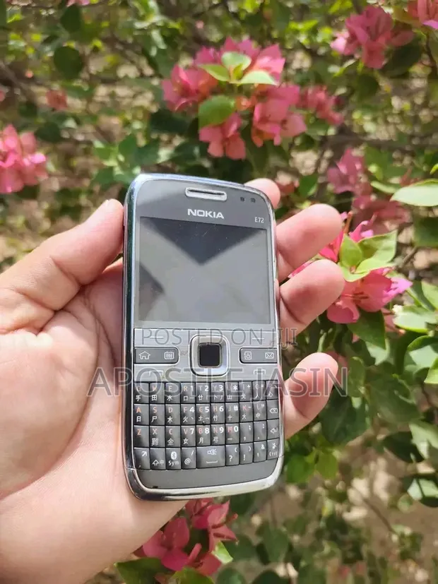 Nokia E72 Gray - 1