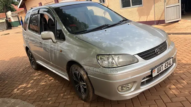 Toyota Corolla Spacio 1.6 (5 Seater) 2000 Silver - 1