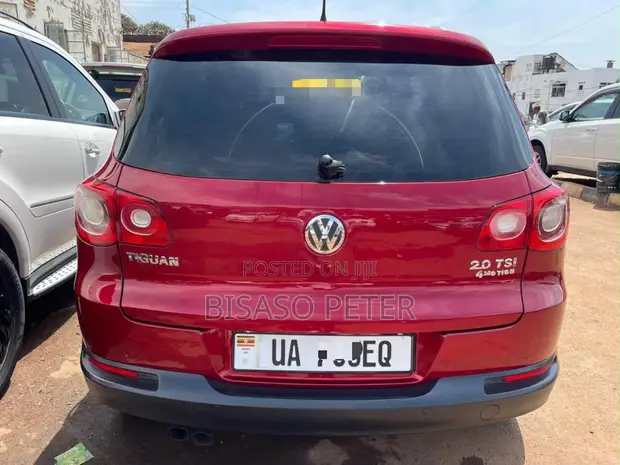 Volkswagen Tiguan 2.0 S 2009 Red - 1