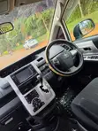 Toyota Noah 2.0 143hp AWD (7 Seater) 2011 White - 3