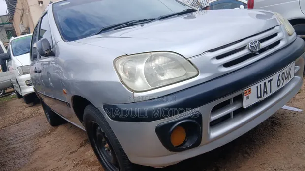 Toyota Raum 1.5 FWD 2001 Silver - 1