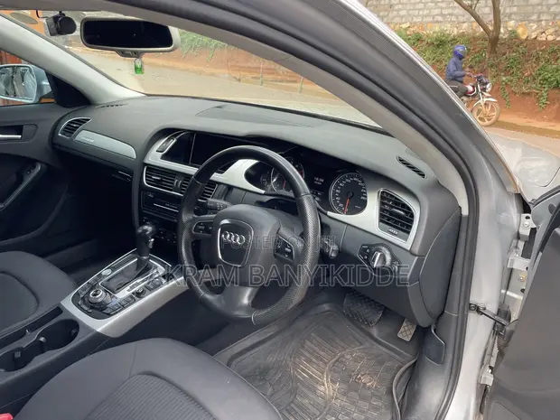 Audi A4 2013 Silver - 1