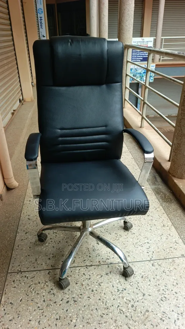 High Back Executive Chair - Used - 1