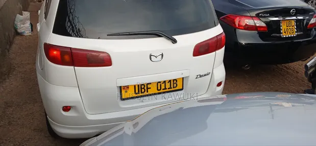 Mazda Demio 2005 White - 1