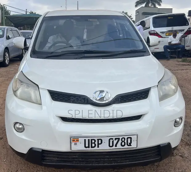 Toyota IST 2008 White - 1